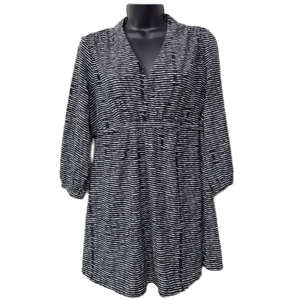 Liz Lange maternity blouse tunic Small